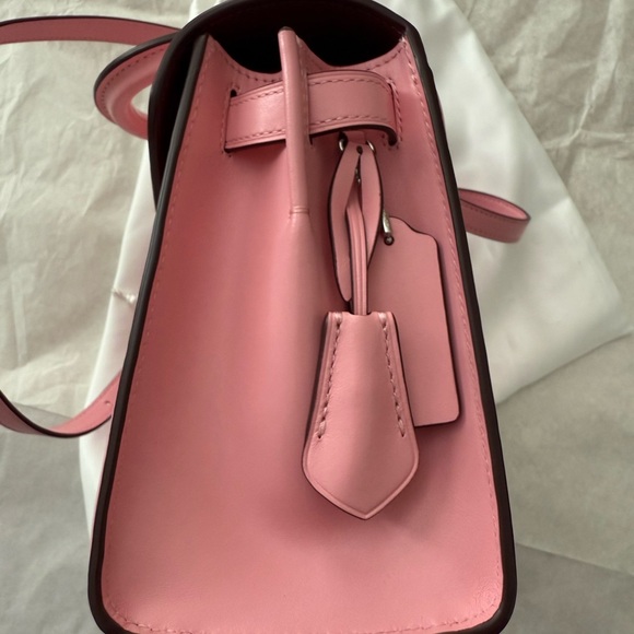 COACH Sammy 21 in glove tanned leather. - Picture 7 of 16